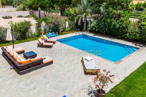 6 bedrooms Villa in Dubai, UAE No. 161879 5