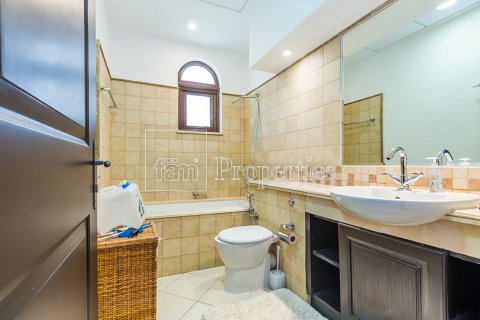 6 bedrooms Villa in Dubai, UAE No. 161879 9