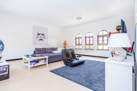6 bedrooms Villa in Dubai, UAE No. 161879 18