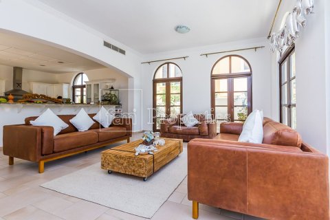 6 bedrooms Villa in Dubai, UAE No. 161879 25