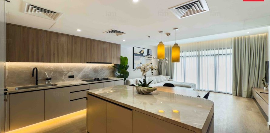 4 bedrooms Townhouse  No. 108131