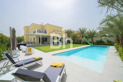 Villa de 4 chambres  No. 114165 2