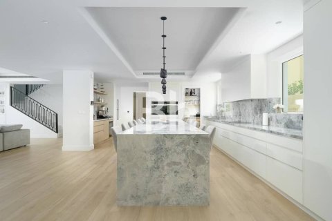 Villa de 4 chambres  No. 114165 22