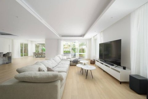 Villa de 4 chambres  No. 114165 20