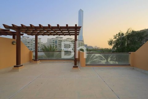 Townhouse de 4 dormitorios  No. 114170 3