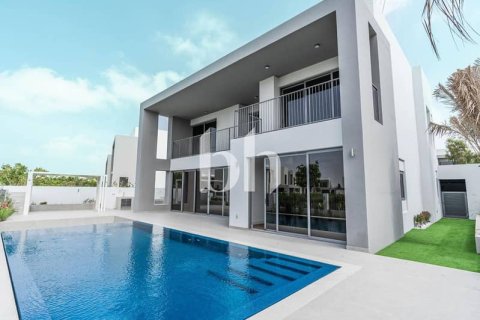 Villa de 5 dormitorios No. 114169 2