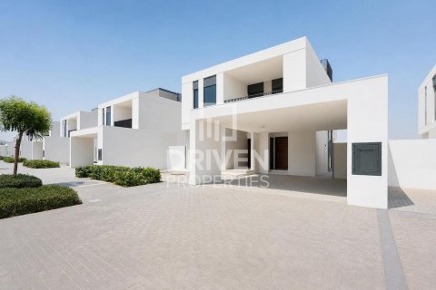 Вилла с 4 спальнями в EMAAR South, ОАЭ №192997 23