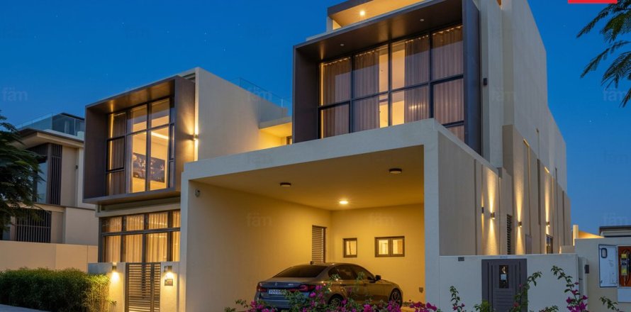 Villa de 4 dormitorios  No. 134220