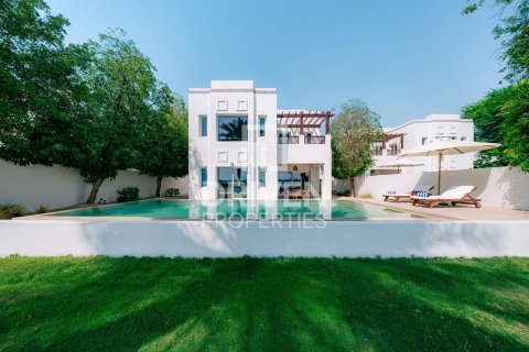 Вилла с 4 спальнями в Dubai Creek Golf and Yacht Club Residences, ОАЭ №192100