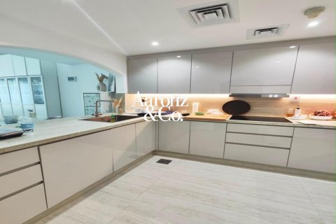 1 bedroom Apartment in Jumeirah Lake Towers, UAE No. 200295 15