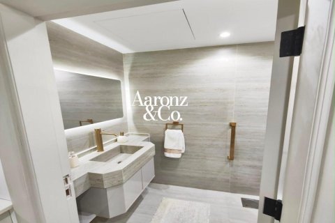 1 bedroom Apartment in Jumeirah Lake Towers, UAE No. 200295 4