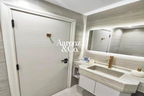 1 bedroom Apartment in Jumeirah Lake Towers, UAE No. 200295 3