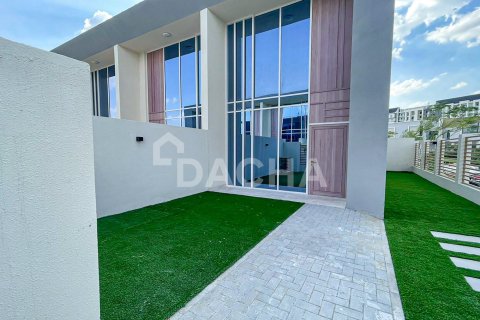 1 bedroom Townhouse in Dubai Land, UAE No. 200301 2