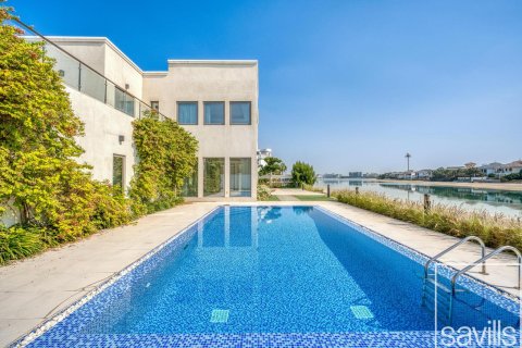 Вилла с 6 спальнями в Пальма Джумейра, ОАЭ №136412