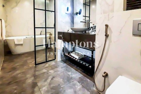 Studio Apartment No. 127205 9