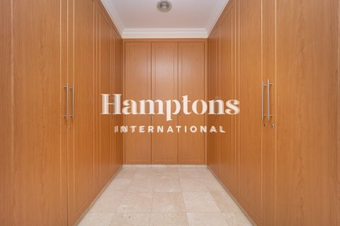 5 bedrooms Apartment No. 127203 14