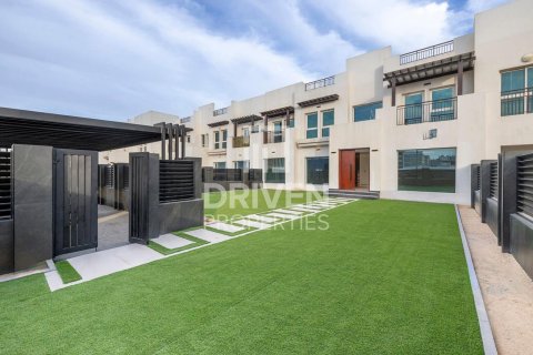 Villa de 5 chambres à Al Quoz, UAE No. 191037