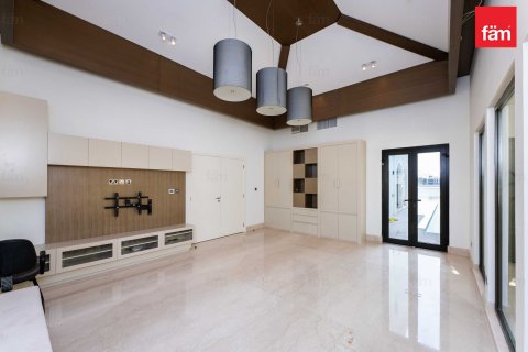 Villa de 5 dormitorios  No. 112213 8