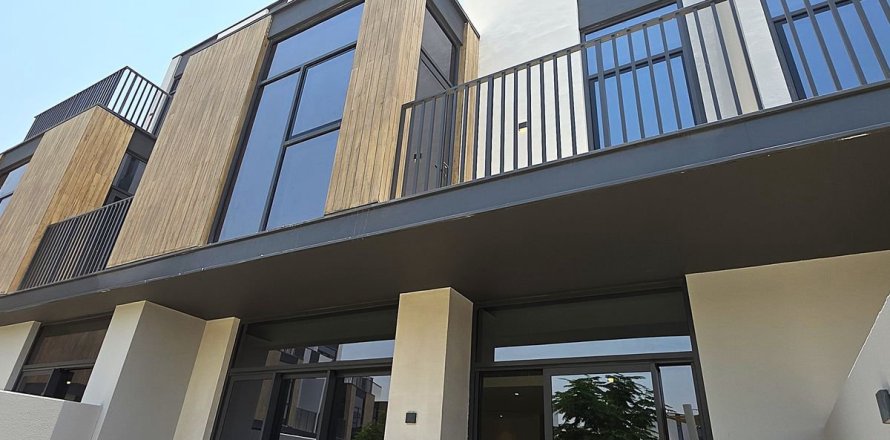 Townhouse de 3 chambres à Dubai, UAE No. 140380