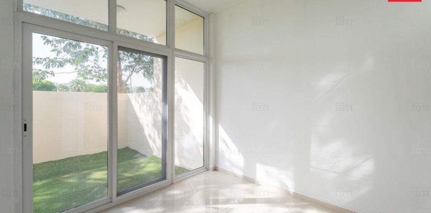 Townhouse de 4 chambres à Dubai, UAE No. 102656