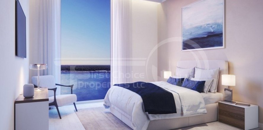 Apartment de 2 dormitorios en  Yas Island, UAE No. 172378