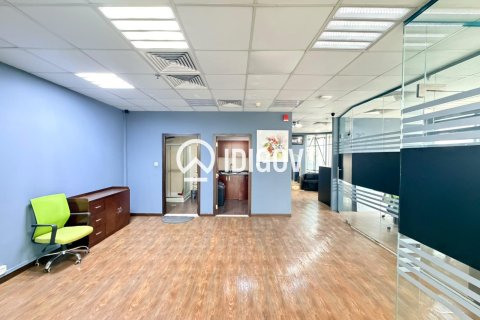 Office de 101.82m² en The Citadel Tower, UAE No. 184955 8