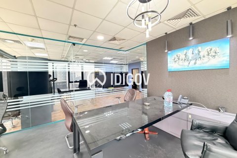 Office de 101.82m² en The Citadel Tower, UAE No. 184955 5