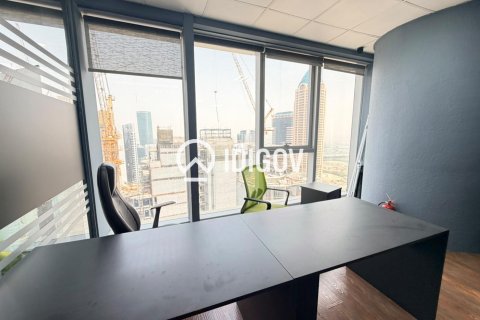 Office de 101.82m² en The Citadel Tower, UAE No. 184955 3