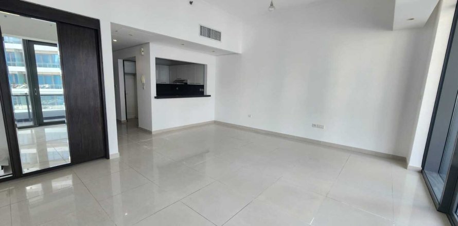 Studio Apartment in Silverene Tower B, UAE No. 195097