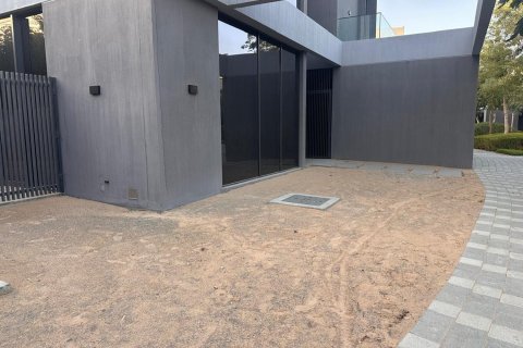 5 bedrooms Villa in Tilal City, UAE No. 195098 14