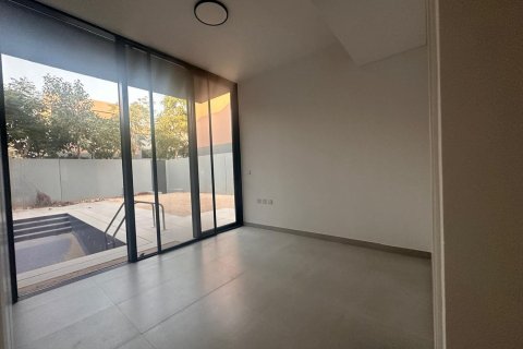 5 bedrooms Villa in Tilal City, UAE No. 195098 10