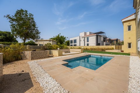 5 bedrooms Villa in The Villa, UAE No. 195095 21
