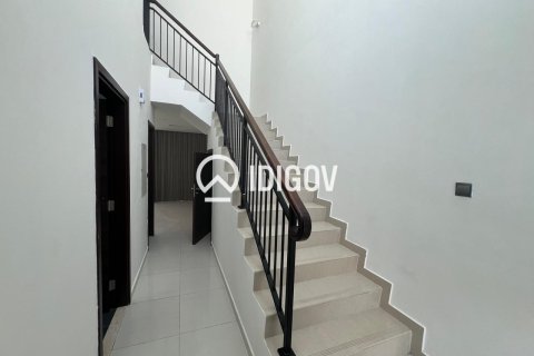 3 bedrooms Townhouse in Dubai, UAE No. 184939 5