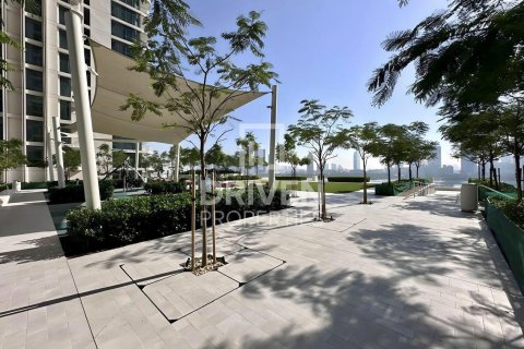 2 bedrooms Apartment in EMAAR Beachfront, UAE No. 192910 19