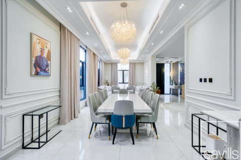 4 bedrooms Villa in Al Aweer, UAE No. 194554 11