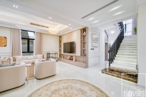 4 bedrooms Villa in Al Aweer, UAE No. 194554 12