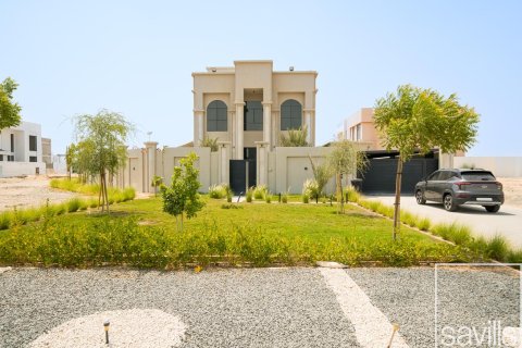 4 bedrooms Villa in Al Aweer, UAE No. 194554 3