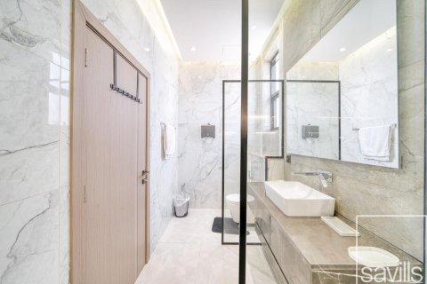 4 bedrooms Villa in Al Aweer, UAE No. 194554 9