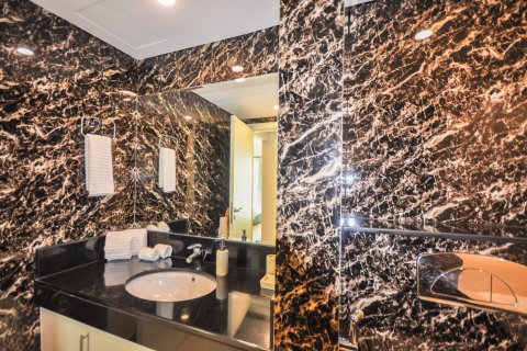 1 bedroom Apartment in Downtown Dubai (Downtown Burj Dubai), UAE No. 198470 16