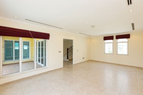 Villa de 3 dormitorios en Jumeirah Park, UAE No. 142959 4