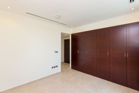 Villa de 3 dormitorios en Jumeirah Park, UAE No. 142959 20