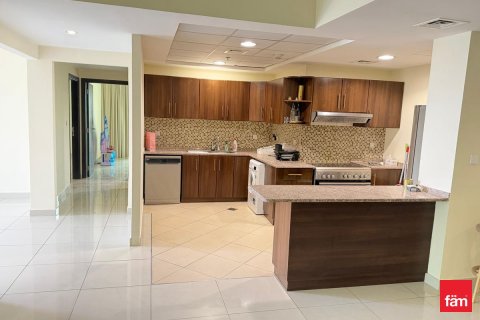 Apartment de 2 dormitorios en Dubai Sports City, UAE No. 166049 8