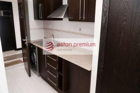 Studio Apartment in Jumeirah Lake Towers, UAE No. 198958 9