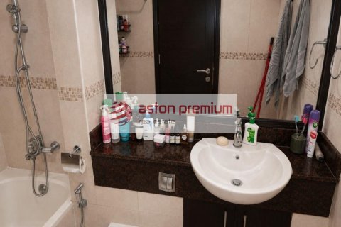 Studio Apartment in Jumeirah Lake Towers, UAE No. 198958 3