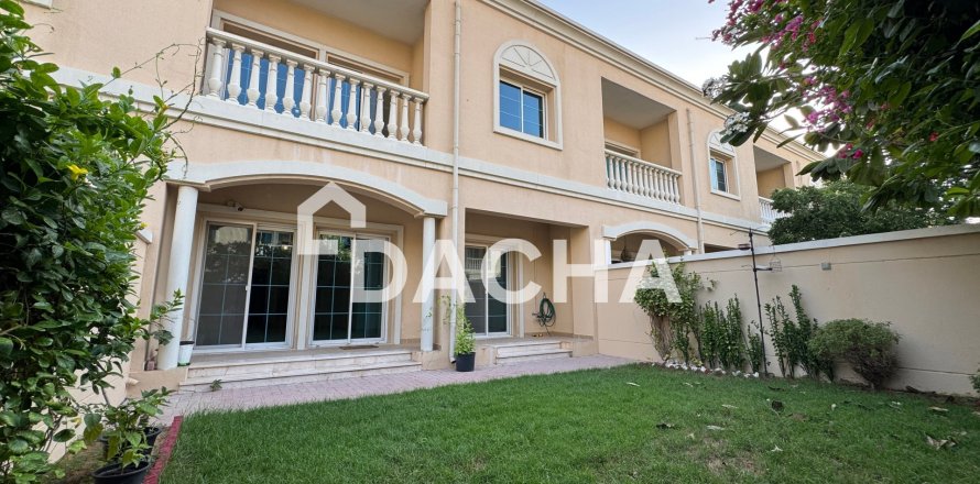 2 bedrooms Townhouse in Jumeirah Village Triangle, UAE No. 165676