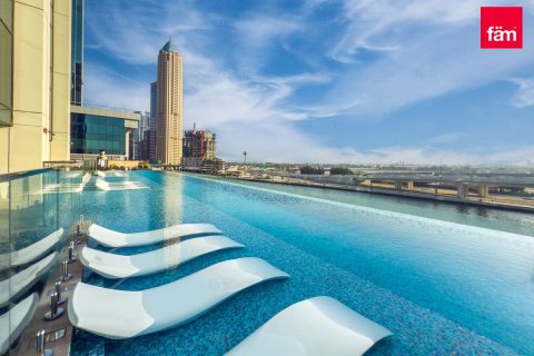 Квартира с 2 спальнями в Бизнес-Бэй, ОАЭ №140473