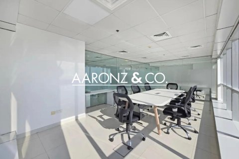 126m² Office in Jumeirah Lake Towers, UAE No. 139944 7