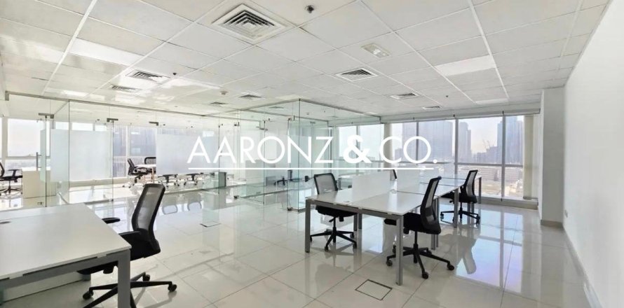 126m² Office in Jumeirah Lake Towers, UAE No. 139944