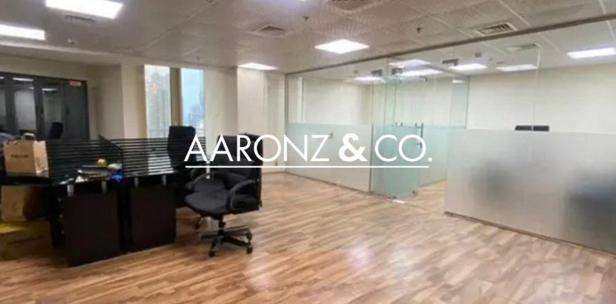 107m² Office in Jumeirah Lake Towers, UAE No. 139942