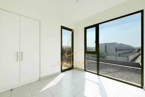 3 bedrooms Villa in EMAAR South, UAE No. 139940 14